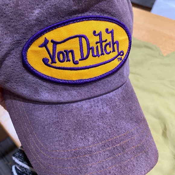 SOLD‼️ Von Dutch Purple and Gold Suede Trucker Hat - Picture 2 of 5